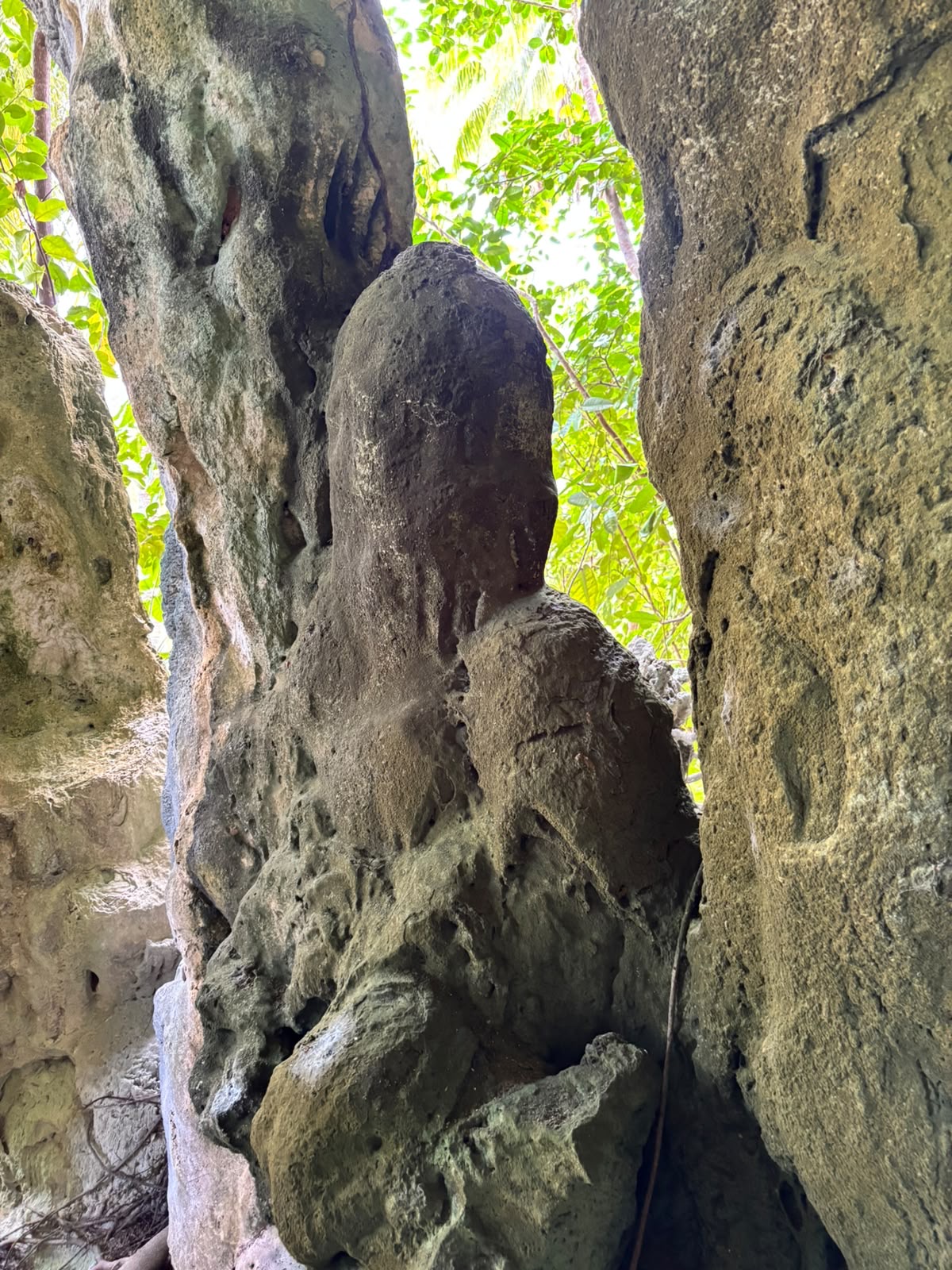 Artefak di Gua Saukabu