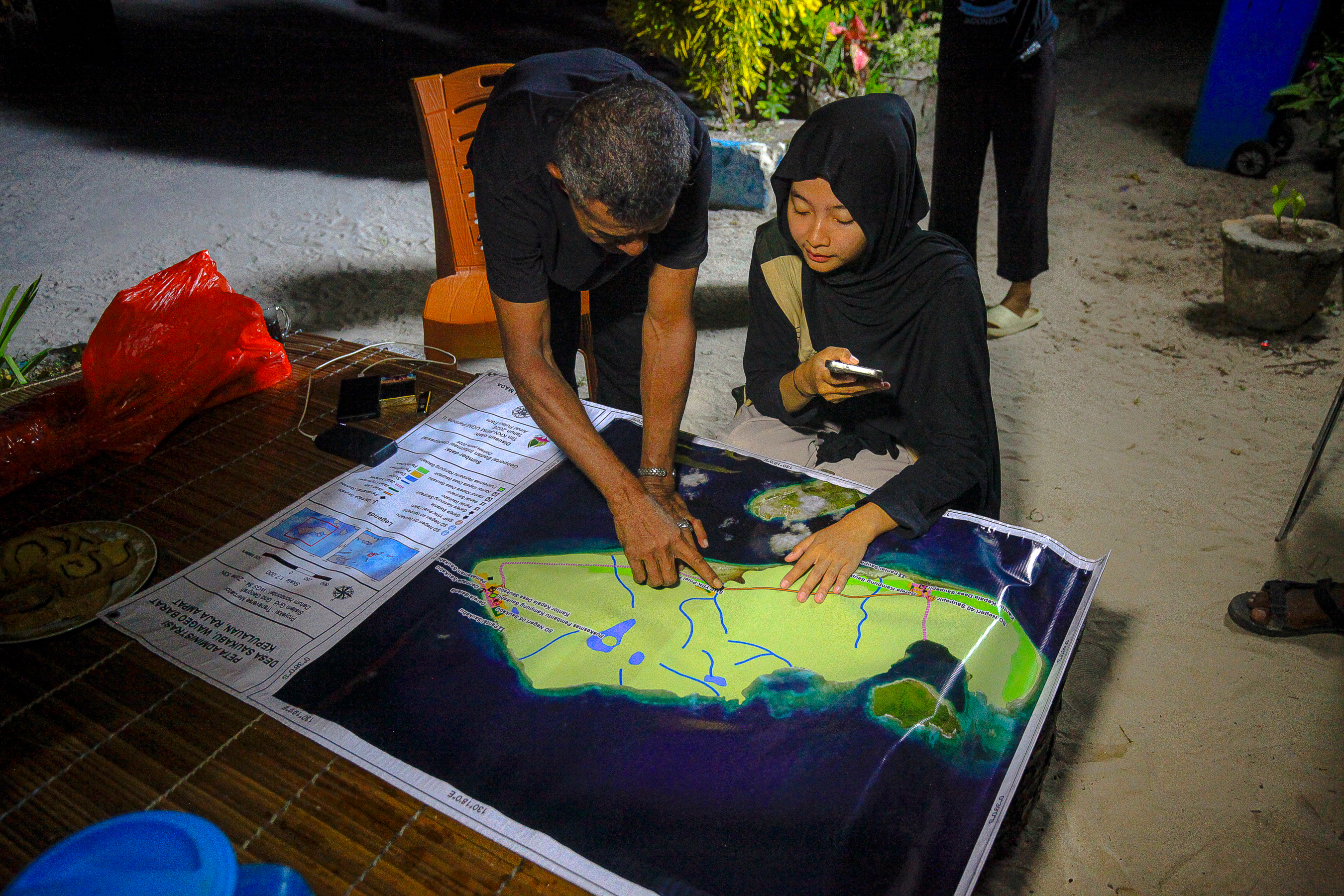 Pemetaan Wilayah dan Pemasangan Peta Kampung Saukabu